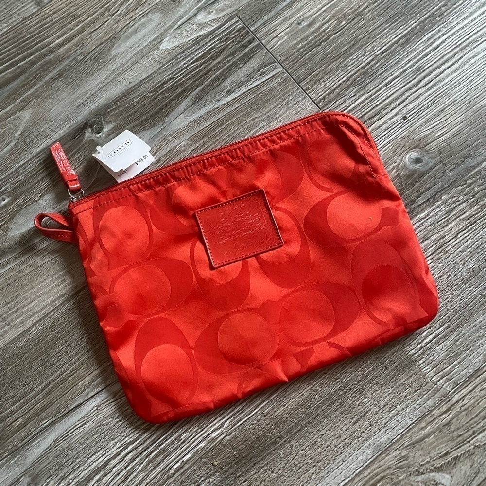 NWT Coach  Zippered Travel Bag